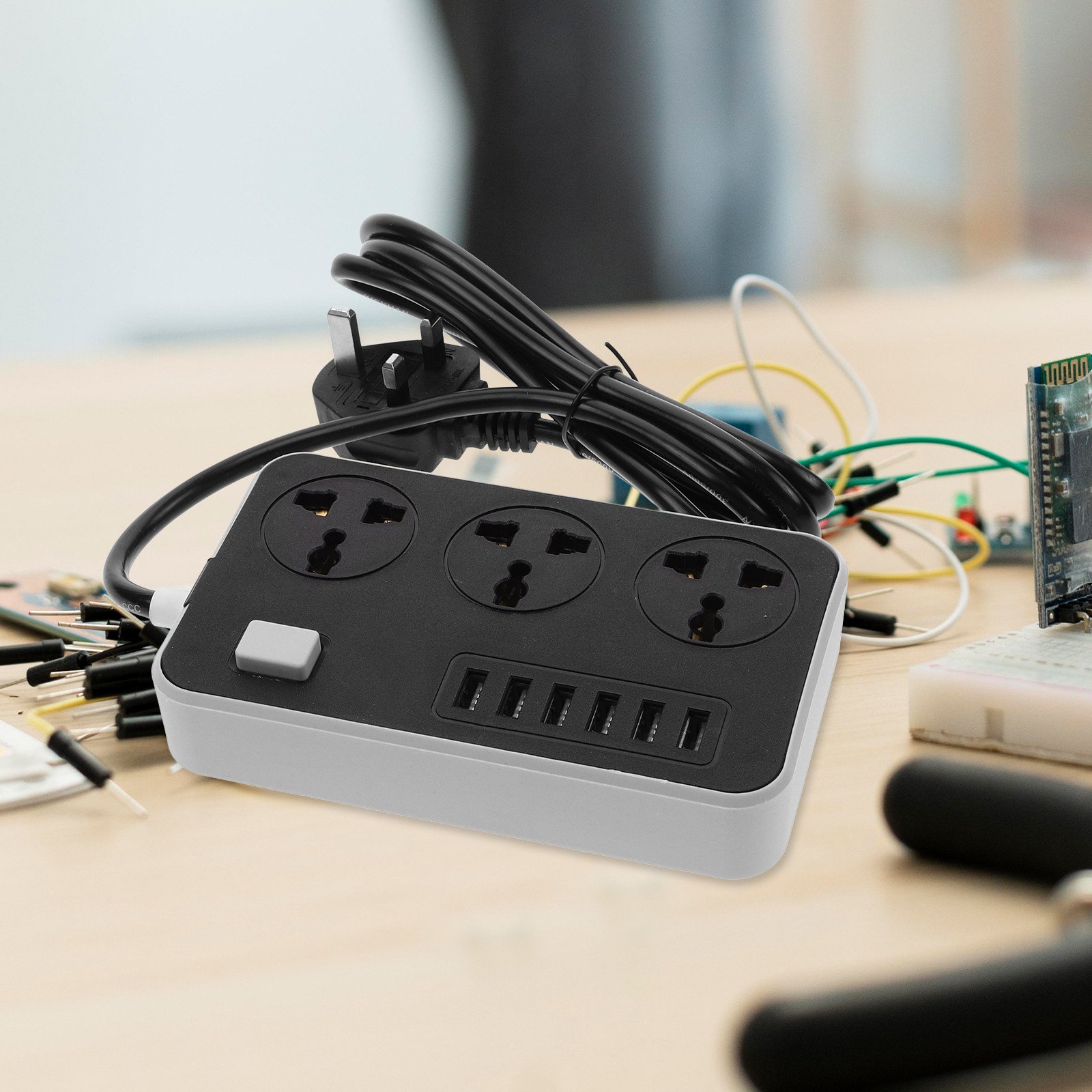Travel Power Strip Panel with  - Outdoor Use Power Strip のレビューと価格